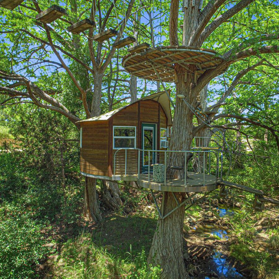 Cypress Valley Treehouse Loding